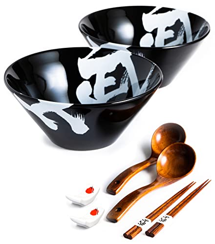 Is it rude to eat with a fork in japan